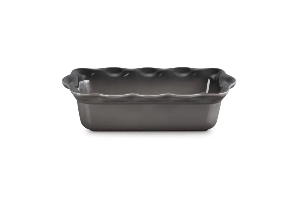 Le Creuset Stoneware Set of 2 9’’ Heritage Fluted Pie and 9’’ Fluted Loaf Dish