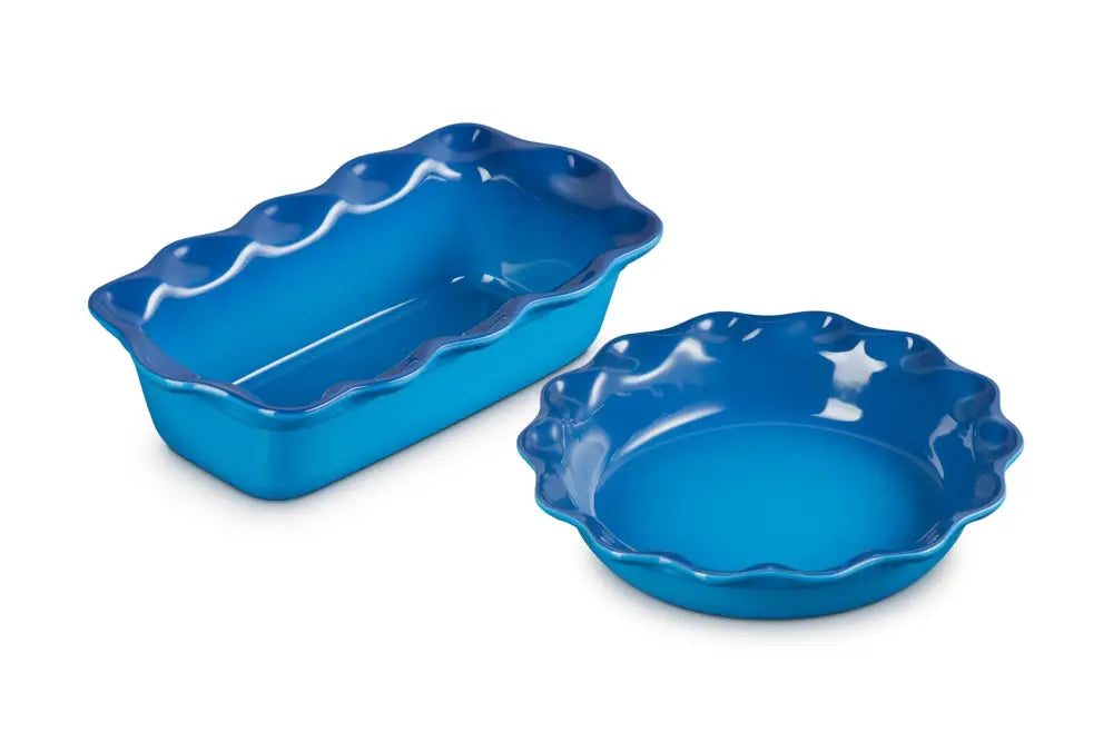 Le Creuset Stoneware Set of 2 9’’ Heritage Fluted Pie and 9’’ Fluted Loaf Dish - Marseille
