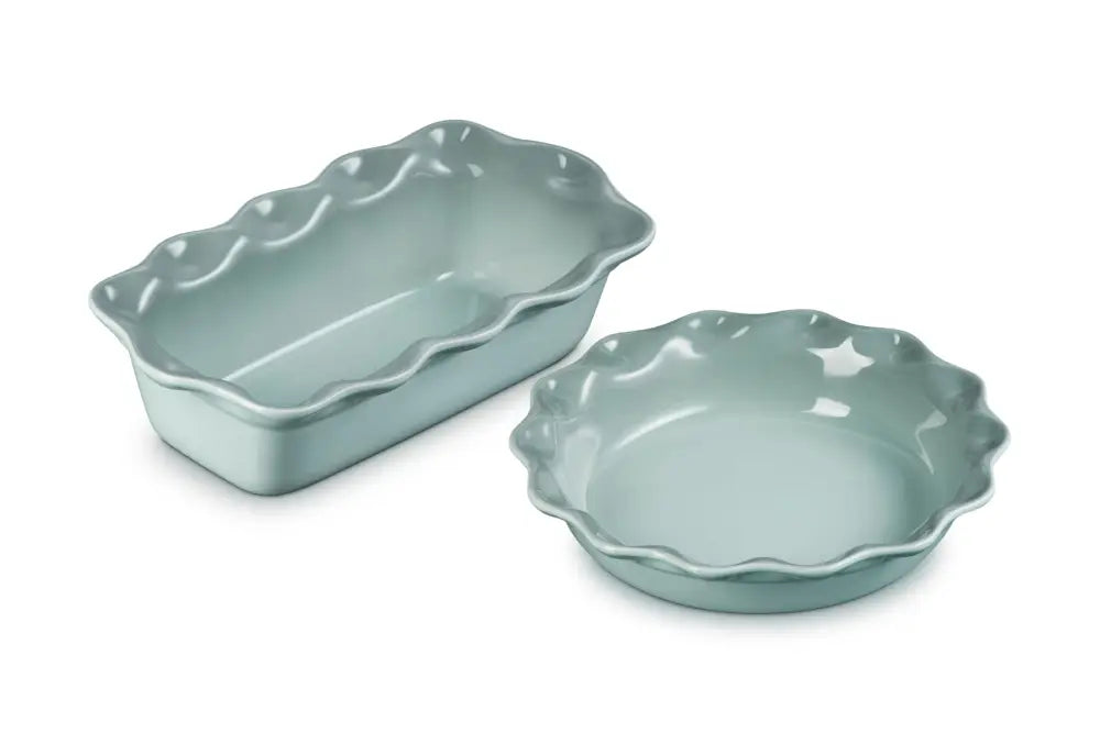 Le Creuset Stoneware Set of 2 9’’ Heritage Fluted Pie and 9’’ Fluted Loaf Dish - Seasalt