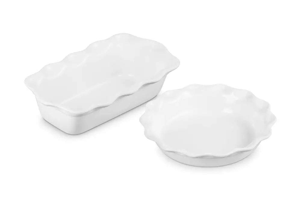 Le Creuset Stoneware Set of 2 9’’ Heritage Fluted Pie and 9’’ Fluted Loaf Dish - White